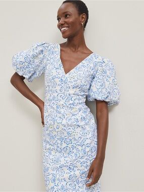 Feminine Dress Ann Taylor White and Blue Floral Puff-Sleeve V-Neck Maxi Dress NW